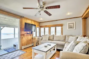 NY! Oceanfront Marshfield Home m / veranda + grill! - Image 4