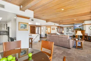 122MT: Stunning home w/ views & AC - Image 5
