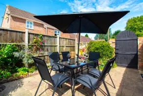 4 Bed in Wiggenhall St. Germans oc-2011 - Image 4