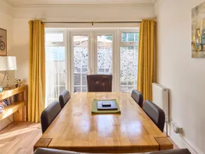 Host & Stay - Grosvenor House - Image 3