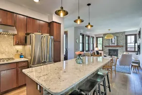NY! Lavish Downtown Breckenridge Home w / Hot Tub! - Image 2