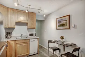 Locals Favorite Location Downtown! Walkable! - Image 2