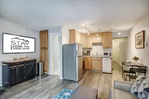 Locals Favorite Location Downtown! Walkable! - Image 4