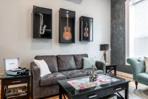 River Merchant Inn Heintzman Music Suite - Image 2