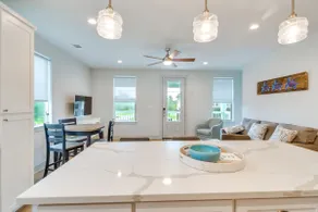 NOUVEAU! Modern Waveland Home 5 pâtés de maisons à S Beach Blvd - Image 5