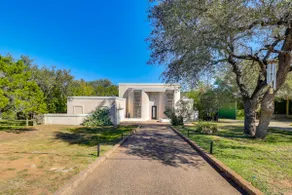 Waterfront Lake Travis Luxury Home w/ Large Deck! - Image 5