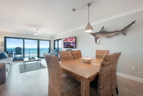2/2 updated direct oceanfront with a heated pool - Image 3