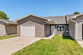 Elwood Townhome w/ Patio - 7 Mi to Johnson Lake - Image 3