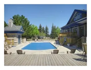 Slopeside Blue Mountain Condo - Wifi, Linens/Towels, Ski In/Out - Image 3
