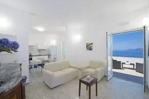 Shazzy Praiano con vistas de Capri y Positano - Image 3