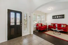 Beautiful curb appeal with modern interior. - Image 4