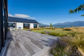 Lake House - Te Anau Holiday Home - Image 3