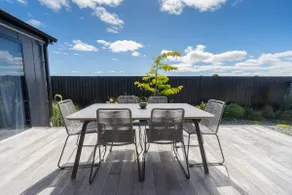 Lake House - Te Anau Holiday Home - Image 5