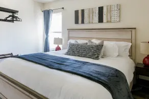 Mid-Century 2BR + Parking + Near DTLA #TravelSGV - Image 2