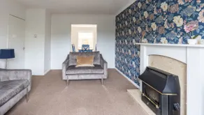 The Conifers - lovely family home in Witney - Image 3