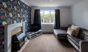 The Conifers - lovely family home in Witney - Image 2