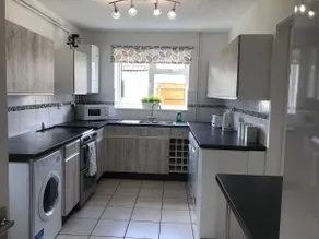 The Conifers - lovely family home in Witney - Image 5
