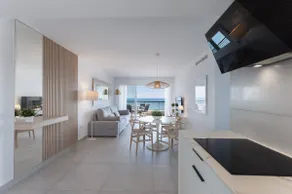 Spectacular condo with incredible views. Reformed. - only families - Image 3