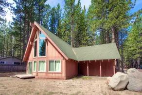 Snowshoe Chalet cabin - Image 2
