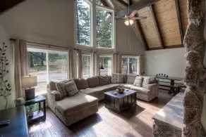 Snowshoe Chalet cabin - Image 4