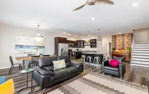 Highlands Lookout-3BR 3.5BA-Walk to Tons +Parking - Image 4