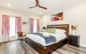 Highlands Lookout-3BR 3.5BA-Walk to Tons +Parking - Image 5