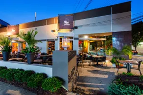15 Min to Bourbon Fest | 4 En-Suites | Sleeps 10 - Image 4
