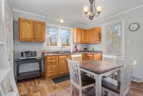 ★ Espacio cómodo con patio Fencd ★ 15 minutos a Harrisburg 30 a Carlisle | 2BR W / AC - Image 2