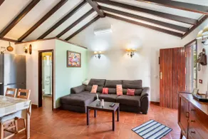 Casa adatta alle famiglie con griglia, giardino e piscina privata | Vista sul giardino - Image 4