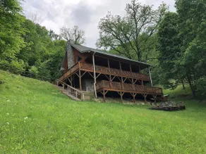 4 BR 3 BA Luksus Log Super Views, Hot Tub, Easy Paved Access, WIFI, GameRoom - Image 4