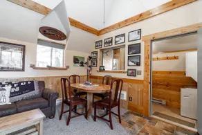 Cozy studio in West Yellowstone! Raven's Heart - Image 3