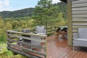 4 person holiday home in Leirvik i Sogn - Image 2