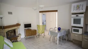Gîte Spacious Independent In A Quiet Area - Image 4