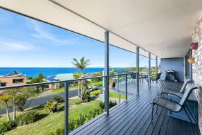45 Hillside Cres Beach House - Image 3