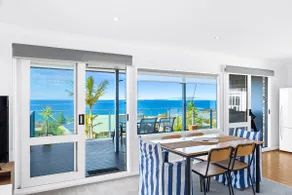 45 Hillside Cres Beach House - Image 4
