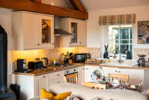 Luxury Cottage in Yorkshire: Hot Tub & Fireplace - Image 5