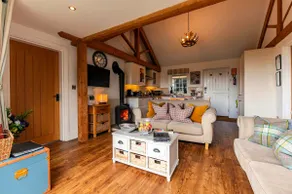 Luxury Cottage in Yorkshire: Hot Tub & Fireplace - Image 3