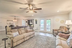 Waterfront Lake Sinclair Home w/ Boat Dock! - Image 4