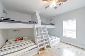 The Pointe: 4 BR Waterfront- Coastal Realty Group - Image 4