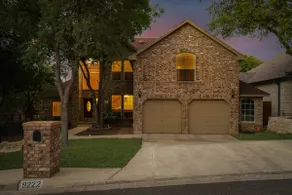 Modern Luxury 5BR — Pool, Game Room, Prime loc - Image 3