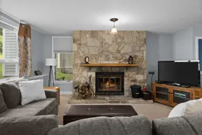 Slopeside Mountain Retreat! Ski Off med pejs - Image 2