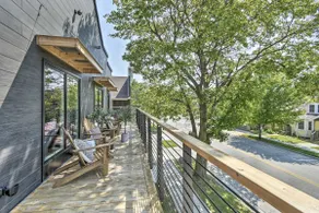 Modern Townhome w/ Deck - 1/2 Mi to Elkhart Lake! - Image 3