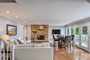Stay Above it All! Modern Home on Missionary Ridge - Image 3