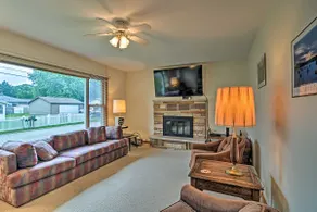 NOVO! Lake Huron House w / Grill + acesso à praia! - Image 3