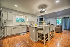 NY! Ann Arbor Home w / Yard & Deck- 2 Mi to U of M - Image 5