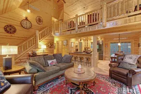 Lakeside Log Cabin: Private Hot Tub Retreat - Image 5