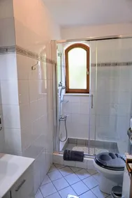 Holiday apartment with garden & fast internet | Sea view - Image 3