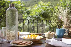 Cottage with BBQ, garden & terrace | River view - Image 4