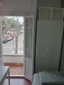 Private room with garden - Image 4