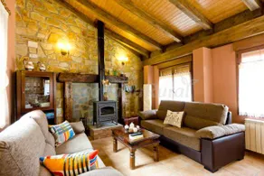 Family-oriented beautiful cottage with terrace | City view | Pets allowed - Image 3